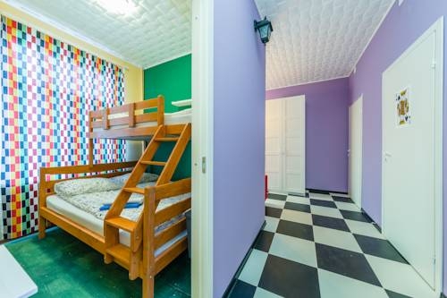 Загородный проспект 15. Хостел страна чудес на невском. Хостел на загородном проспекте. Стравберри дак хостел санкт петербург. Хостел проспект вернадского.